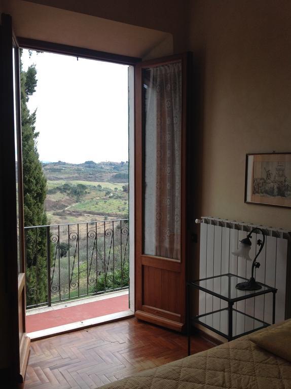 La Romita Ospitalita Rurale Familiare Villa Montisi Rum bild