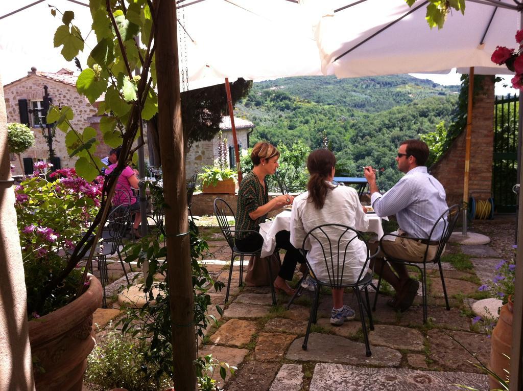La Romita Ospitalita Rurale Familiare Villa Montisi Exteriör bild
